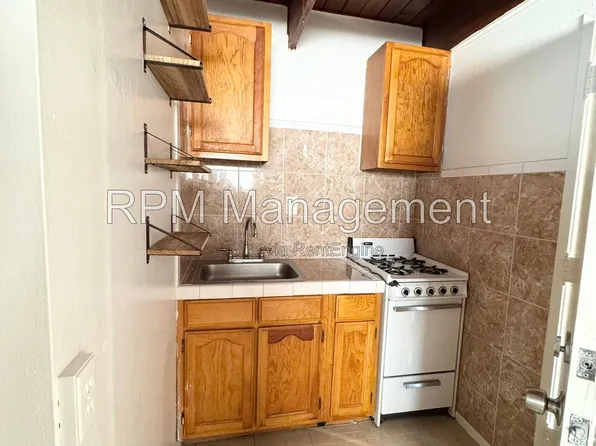 7036 Hawthorn Ave #5, Los Angeles, CA 90028
