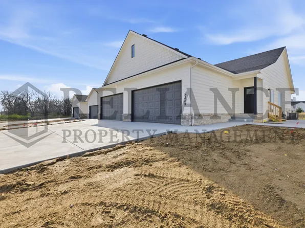 5249 N Pinecrest St, Wichita, KS 67220