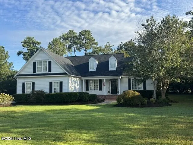 4 bed, 3.5 bath, 2900 sqft, $4,000 — Photo 2