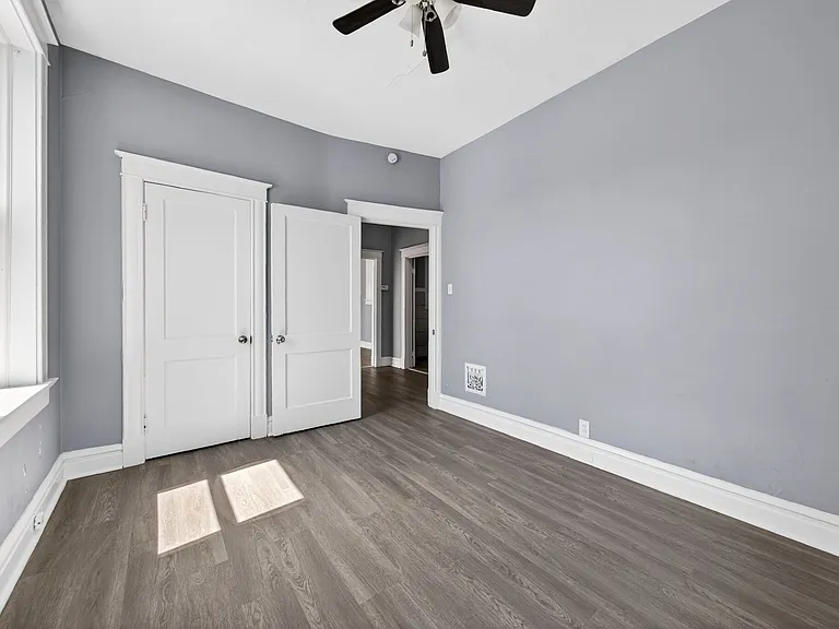3526 S Spring Ave — Photo 16