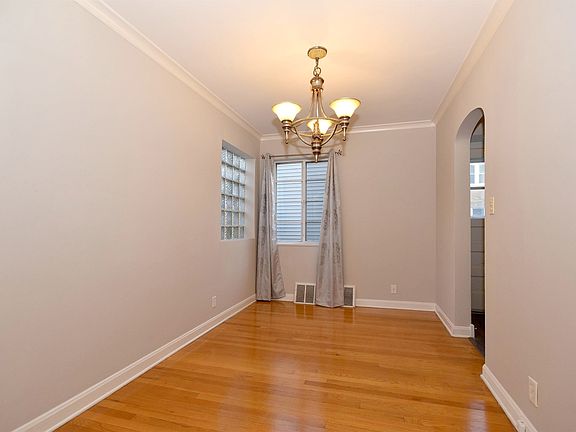 5th image of 1439 N Harlem Ave APT C