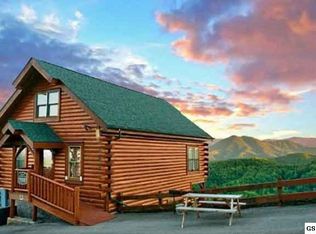 3111 Lakeview Lodge Dr, Sevierville, TN 37862