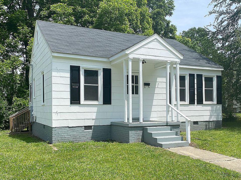 1st image of 620 Rainey St
