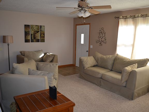 1st floor living room