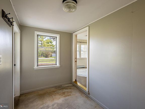 3rd image of 167 Manor Rd