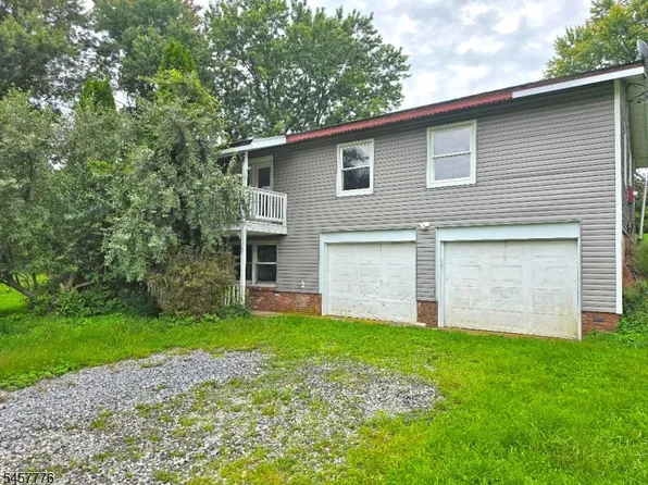 7 Jeanette Ln, Holland Twp., NJ 08848