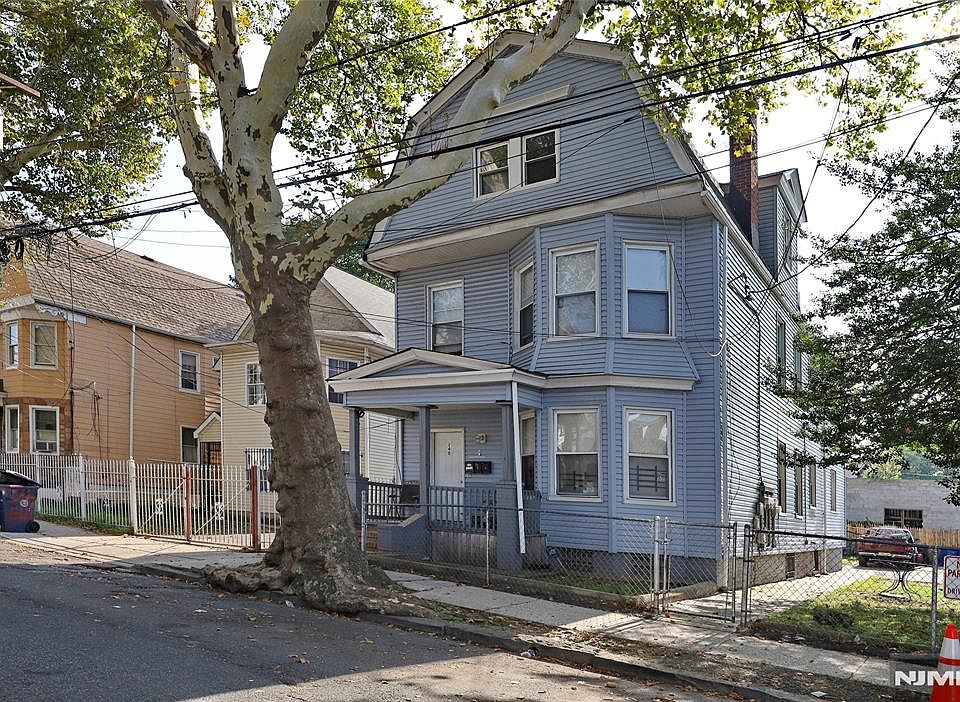 1st image of 240-242 Ellis Ave