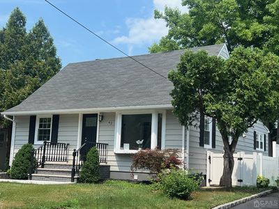 42 W Cliff Rd, Colonia, NJ, 07067