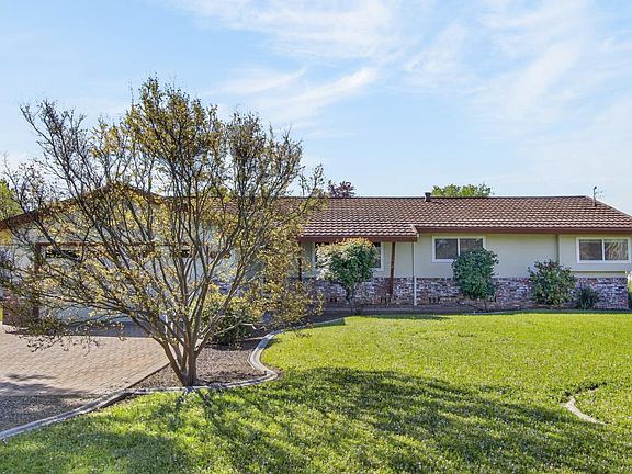 3rd image of 3167 Baseline Rd