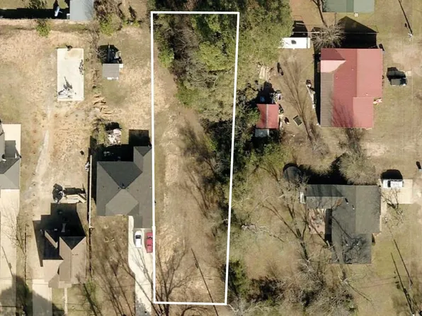 E 3rd St, Mount Pleasant, TX 75455