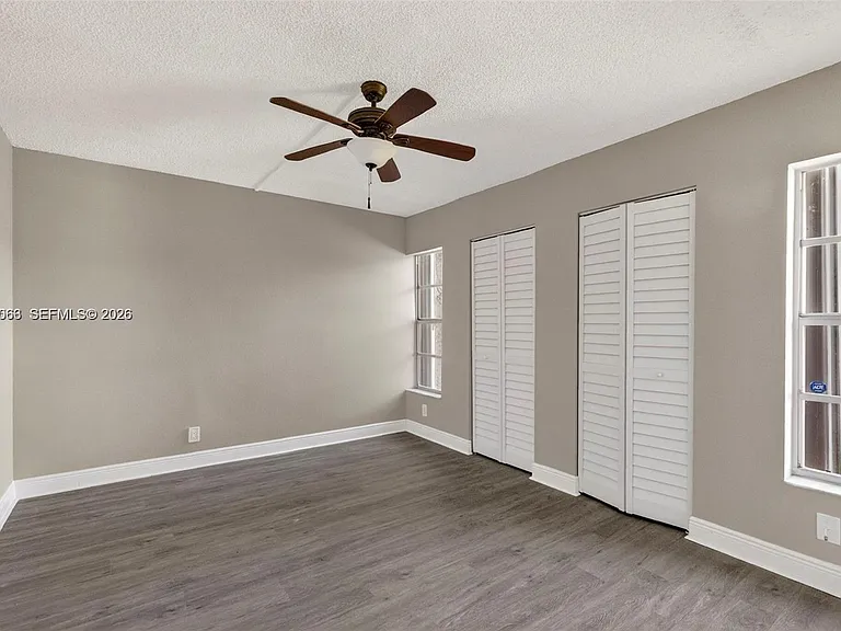 908 Twin Lakes Dr #8-C — Photo 12
