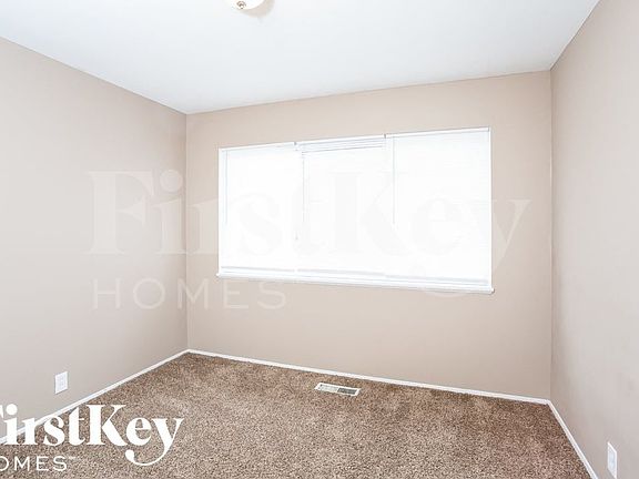 5th image of 3310 Hambletonian Dr