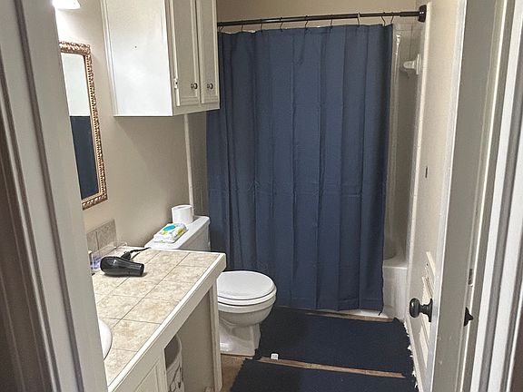 4th image of 302 Cypress St