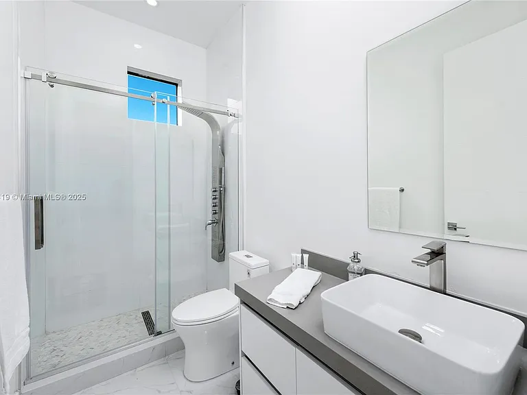 5420 SW 72nd Ave — Photo 23
