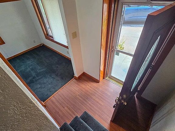 2nd image of 610 Dawson St
