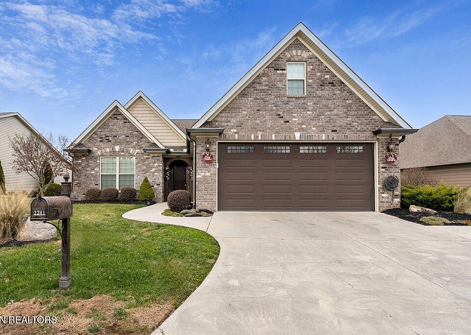1st image of 2241 Boulder Crest Ln
