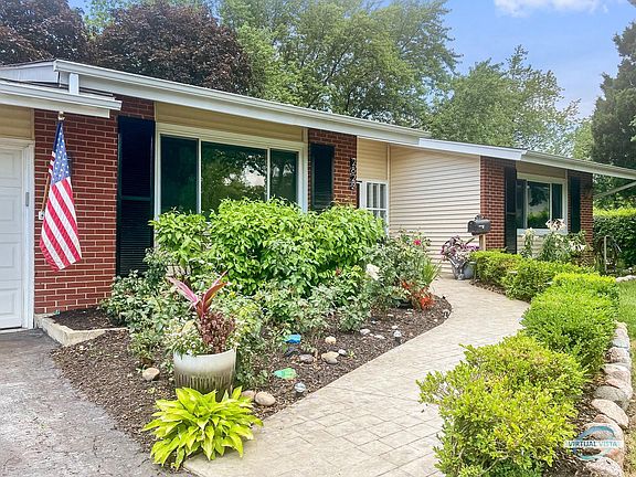 2nd image of 2822 Cooper Ct