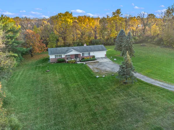 1464 Shevchenko Dr, Ann Arbor, MI 48103