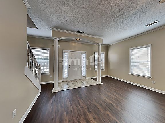 4th image of 9321 N Fairmont Cir