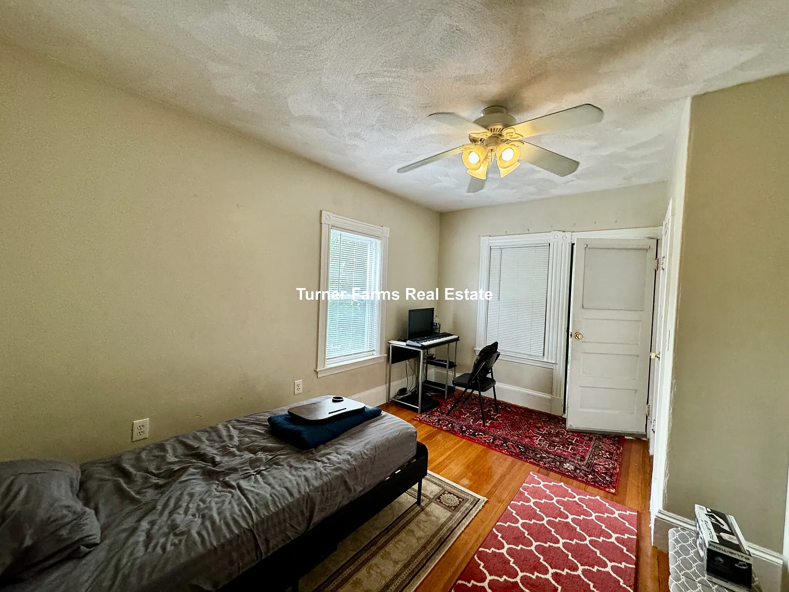 5 bed, 9999 sqft, $5,800 — Photo 3