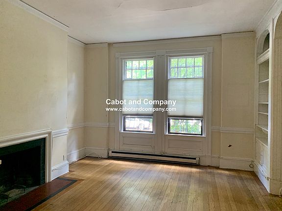 2nd image of 312 Marlborough St #2
