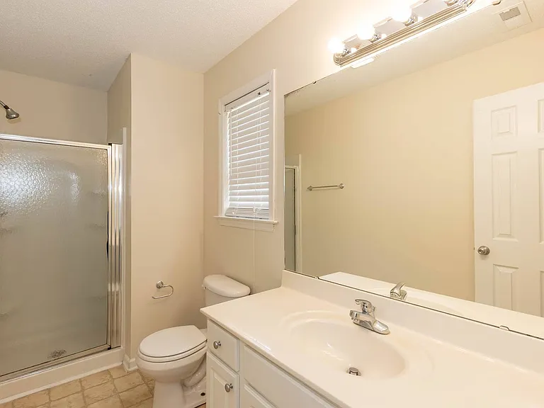 709 Arden St — Photo 19