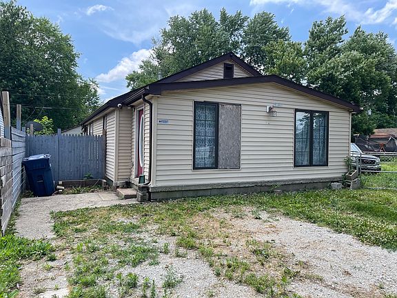 2nd image of 4837 W Caven St