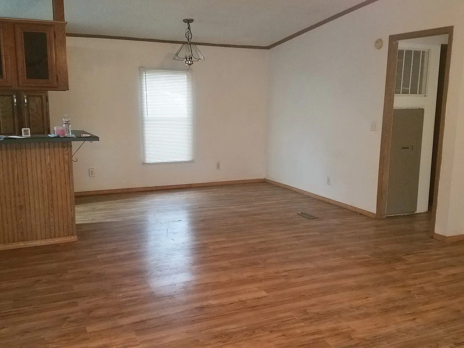 2 bed, 1500 sqft, $1,300 — Photo 3
