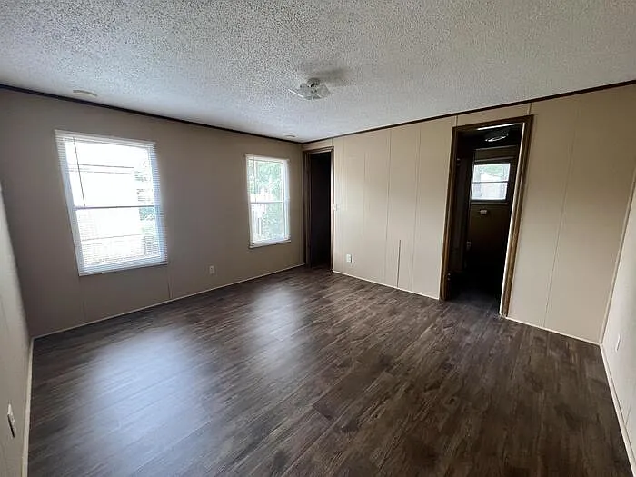 300 Ricks Rd — Photo 15