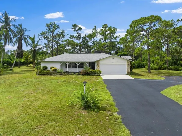 124 Eugenia DR, NAPLES, FL 34108