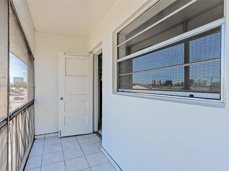 714 NE 10th St #307 — Photo 13