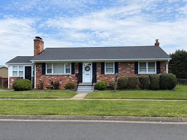 Single Family Ranch in quiet neighborhood.