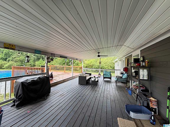 5th image of 205 Parkwood Dr