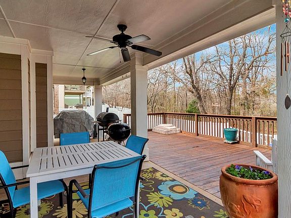 4th image of 10127 Cherry Hill Ln