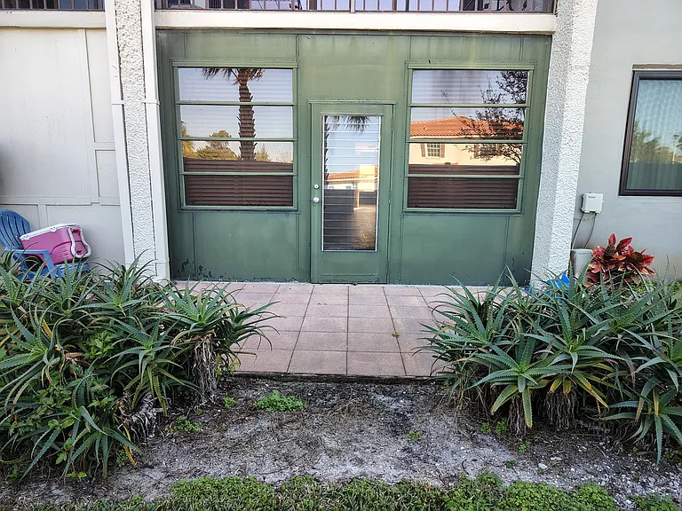 4100 Tivoli Ct #104 — Photo 1