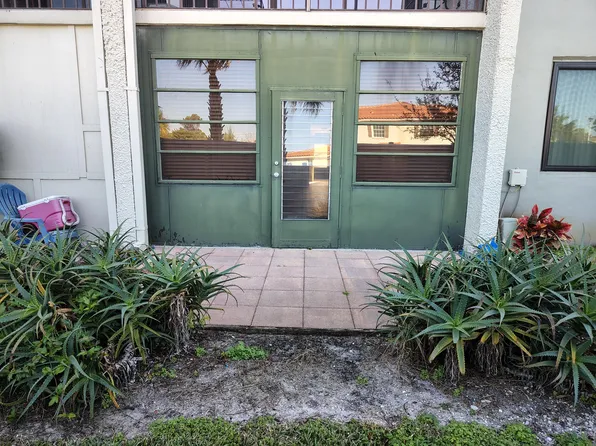 4100 Tivoli Ct APT 104, Lake Worth, FL 33467