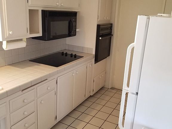 4th image of 16741 Obispo Ln