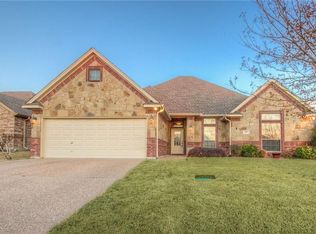 7417 Heights View Dr, Benbrook, TX 76126