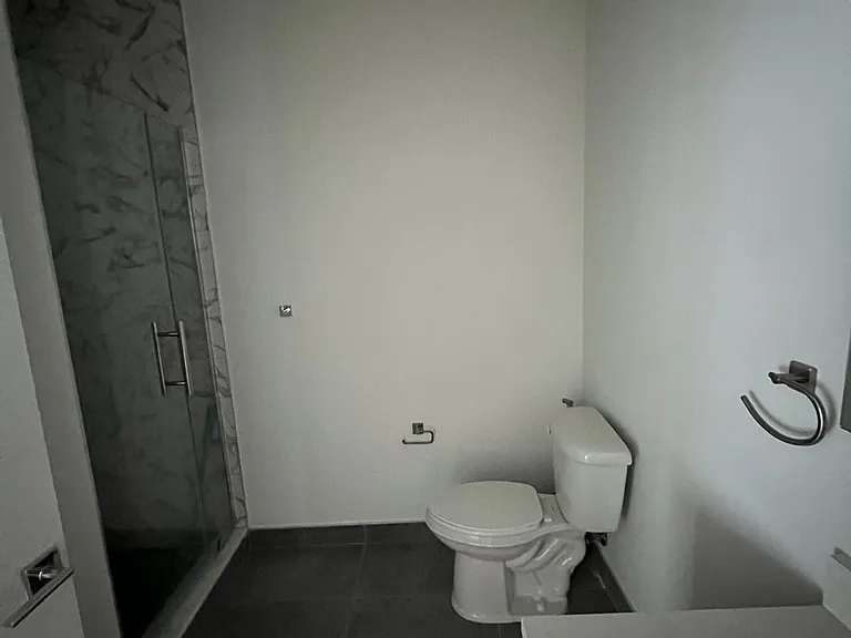 18 Freeway Dr E #412 — Photo 1