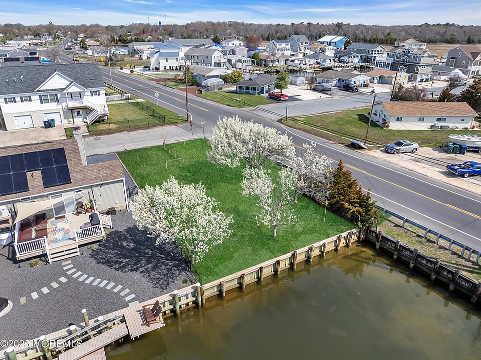 1st image of 1 W Boat Drive