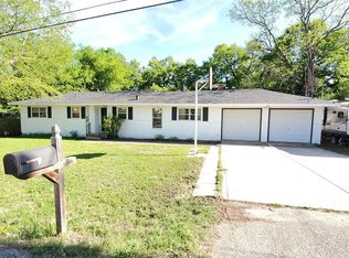 121 Sandra Dr, Azle, TX 76020