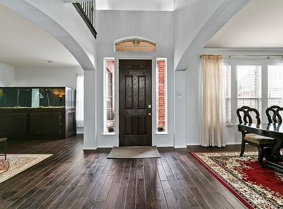 3rd image of 312 Wentworth Dr