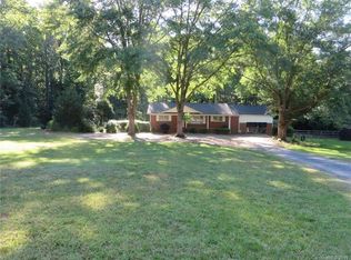 303 Cox Lake Rd, Stanley, NC 28164