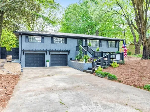 1810 Kinridge Rd, Marietta, GA 30062