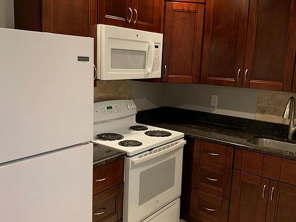 Kitchen showing Drawers