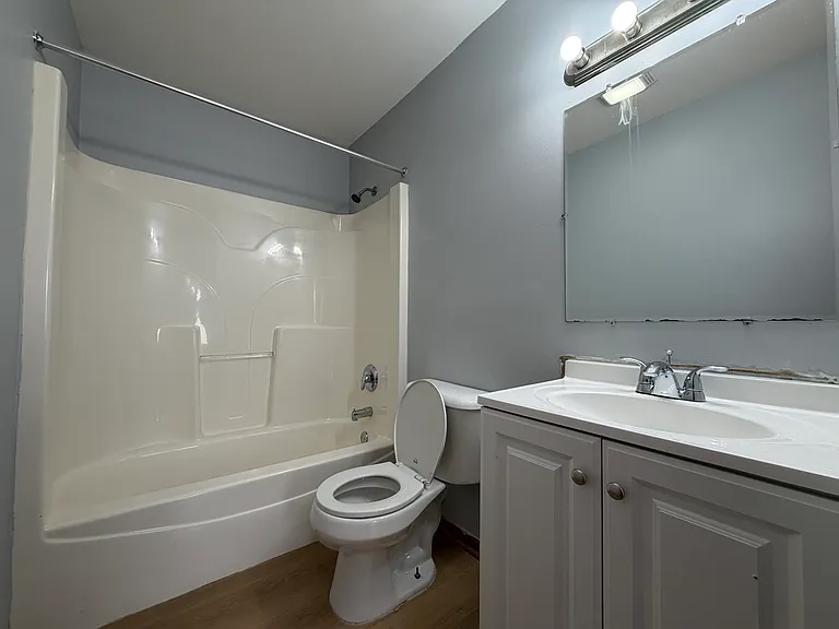 3325 W Fulton Blvd #2 — Photo 7