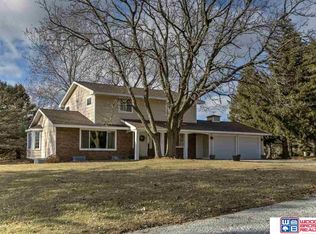 6701 Almira Ln, Lincoln, NE 68516