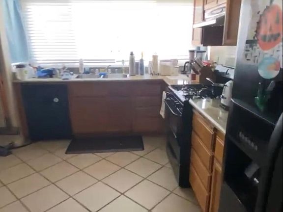 3rd image of 1370 Fairbanks Ct