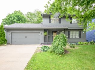 2322 Caulder Ct, Des Moines, IA 50320