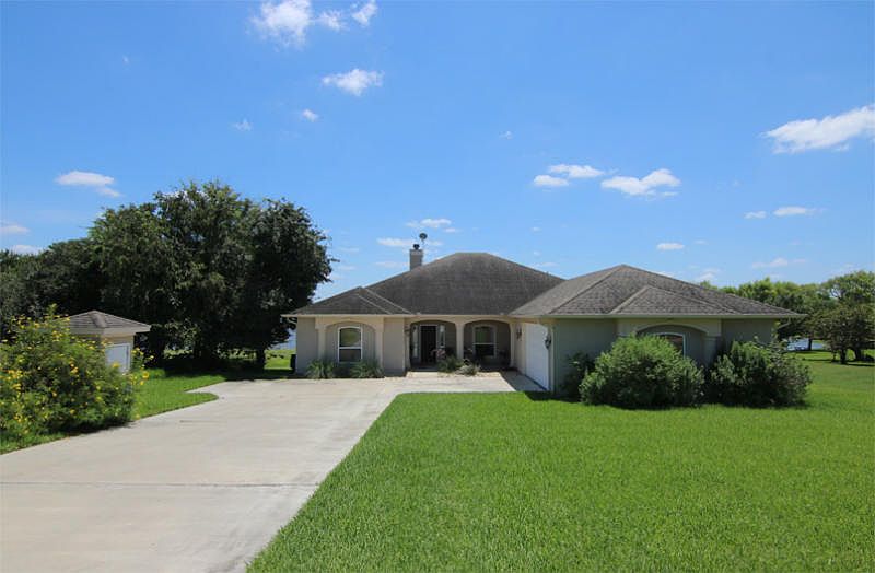 1st image of 263 Lakeshore Dr